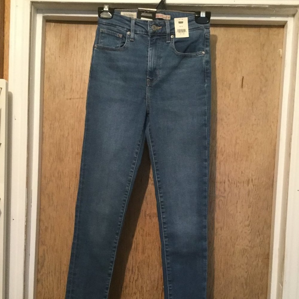 Levi's high rise skinny jeans NWT